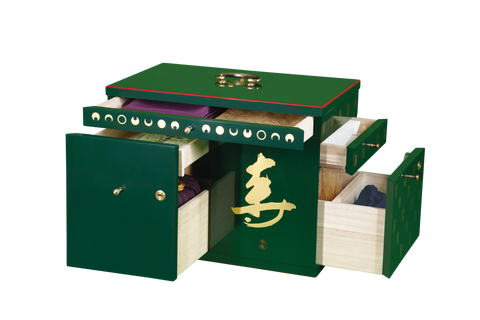 遠州茶道宗家十三世 小堀宗実家元監修による「茶箪笥 翔寿」販売のお知らせ